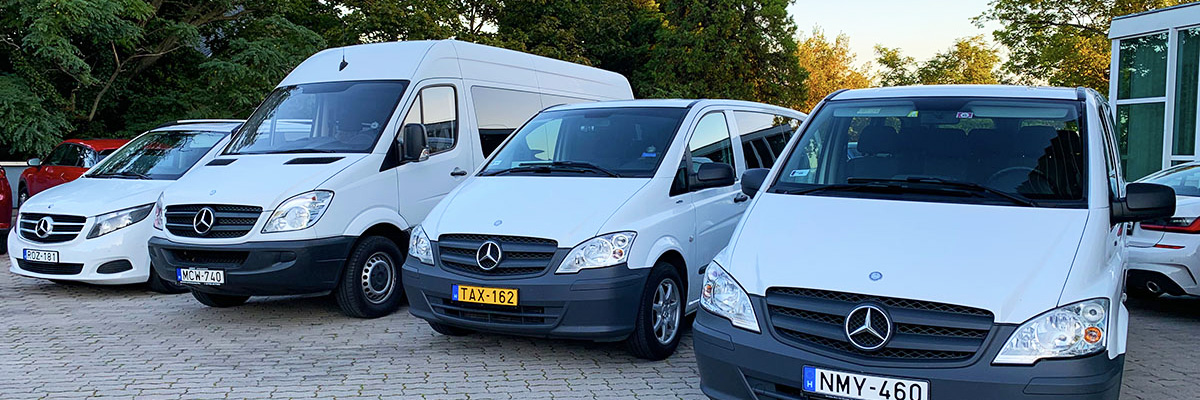 - Repülőtéri transzferek Zamárdi Készséggel állunk utasaink rendelkezésére ha üdülni utaznak és repülőgépük Budapestről, Sármellék Hévíz-Balaton Airport-ról vagy valamely környező ország repülőteréről (Bécs Schwechat, Bratislava, Graz, Zagrab) indul, vagy oda érkezik. Ha a budapesti reptérre utazik, javasoljuk, hogy 4 órával a gépe indulása előtt induljon el!
